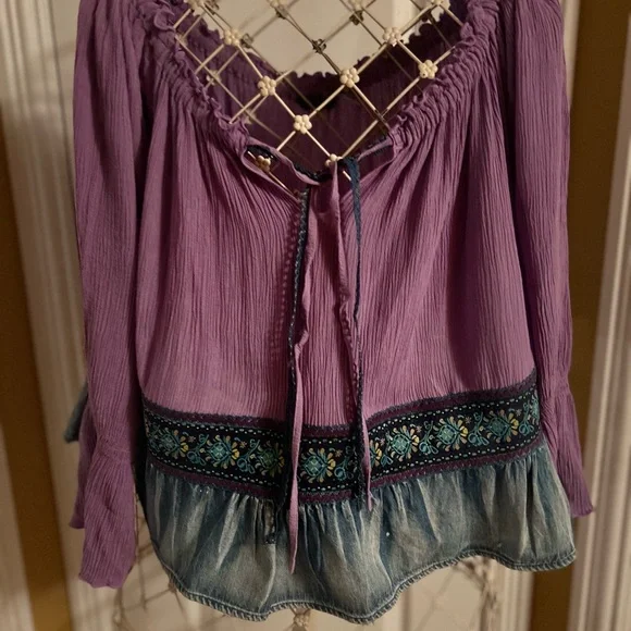 Blouse and skirt set medium or large - Picture 3 of 16